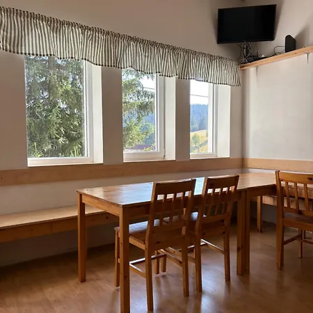 Lazenka Dağ evi